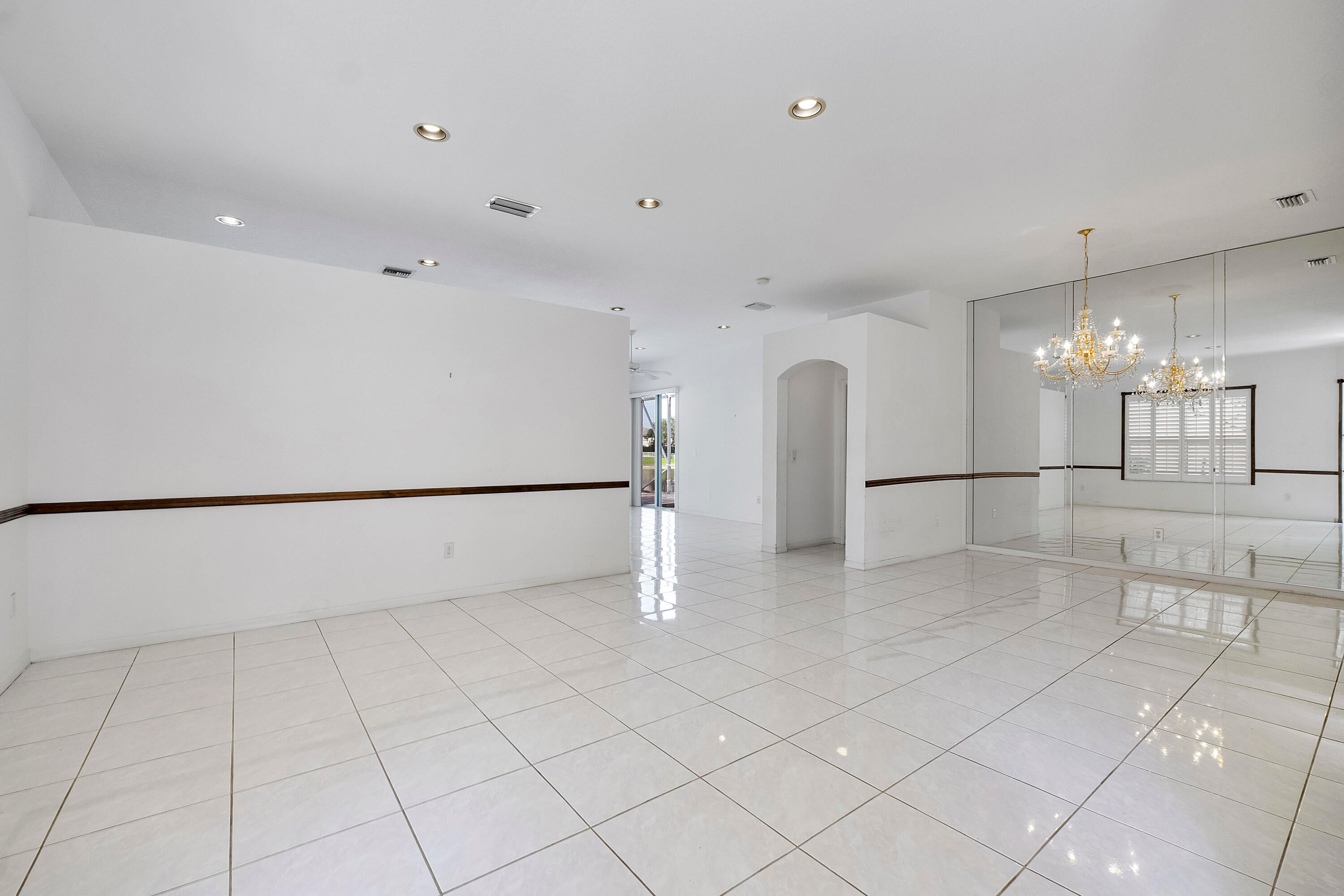 7591 NW 59th Way