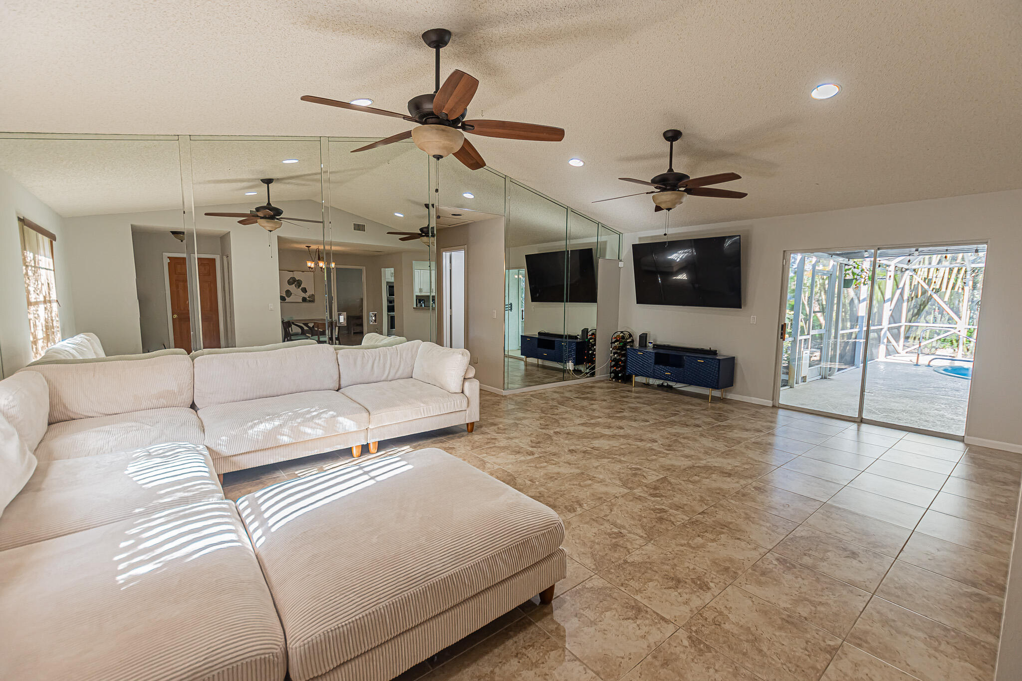 PORT ST LUCIE SECTION 33 - Residential