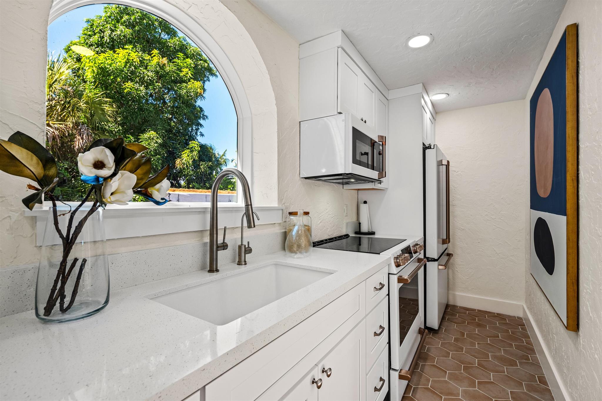 S/D OF 8-46-43 - Residential