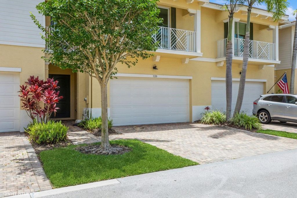 Photo of 1120 Piccadilly Street, Palm Beach Gardens, FL 33418 (MLS # R11047263)