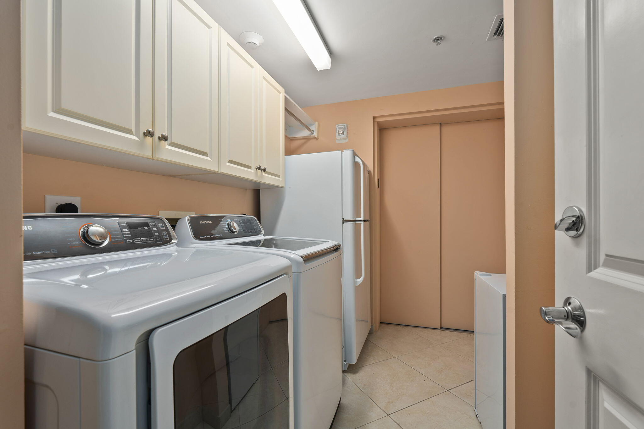 ALTAMIRA - Residential