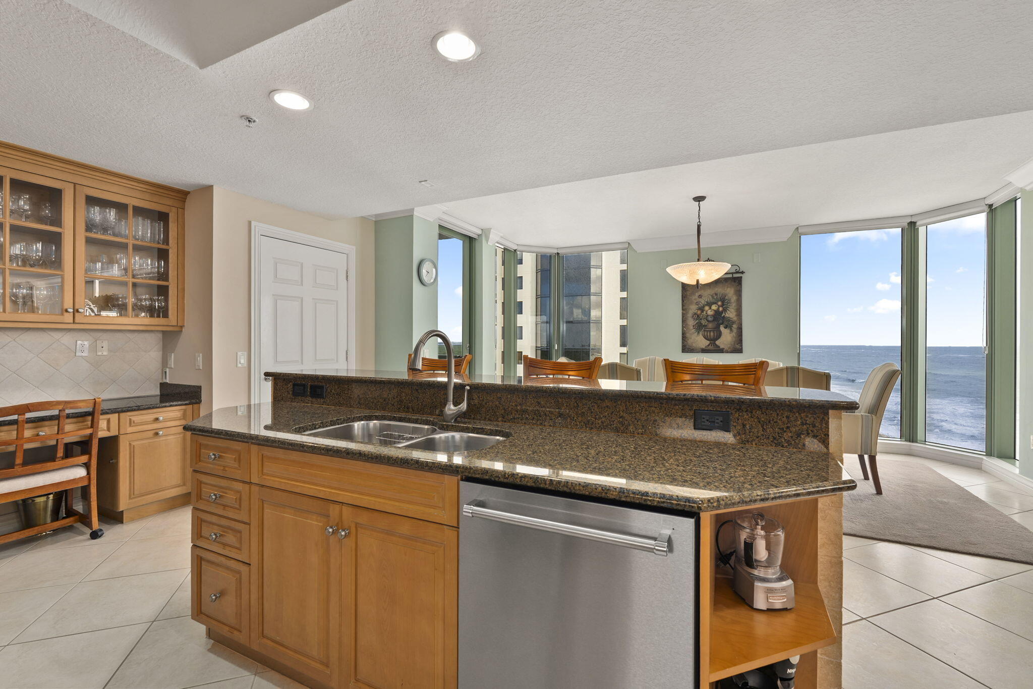 ALTAMIRA - Residential