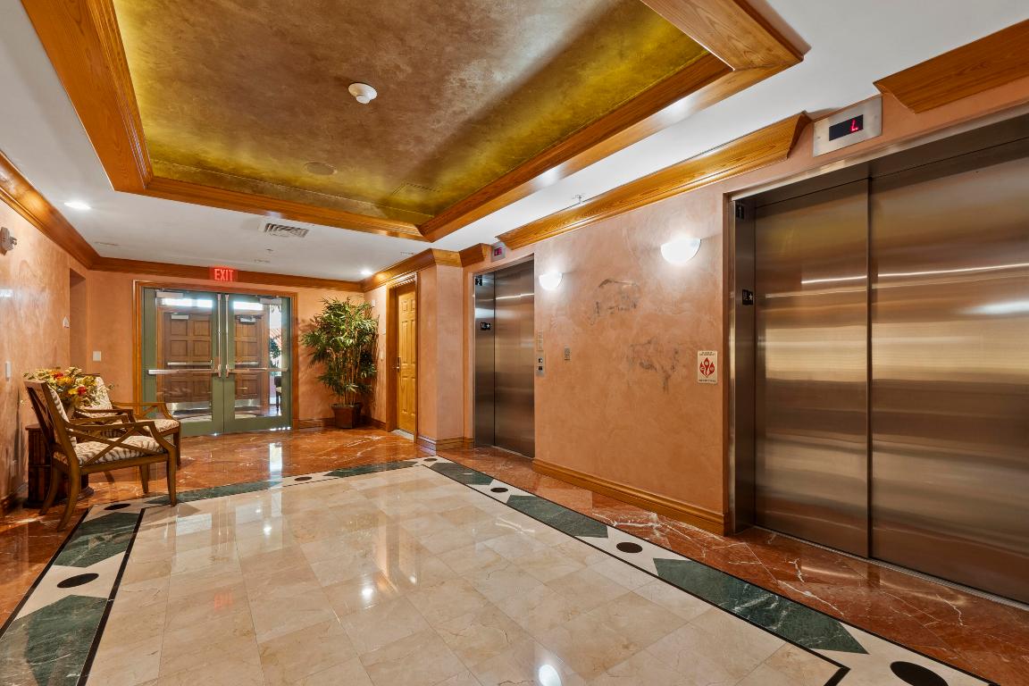 ALTAMIRA - Residential