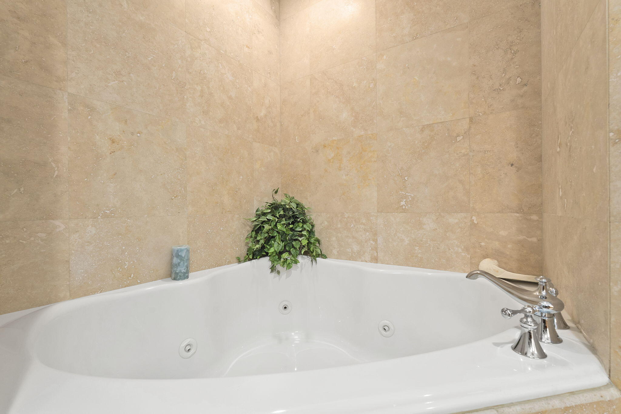 ALTAMIRA - Residential