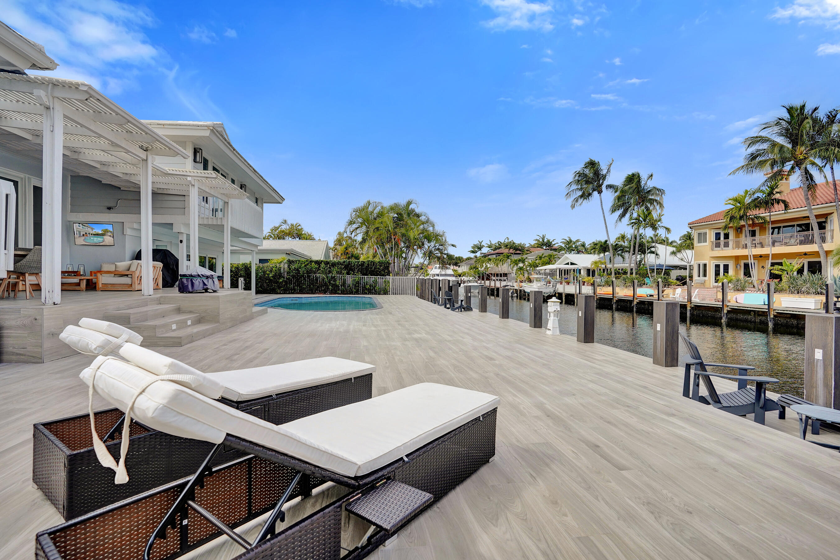 CORAL KEY VILLAS SEC 9 - Residential