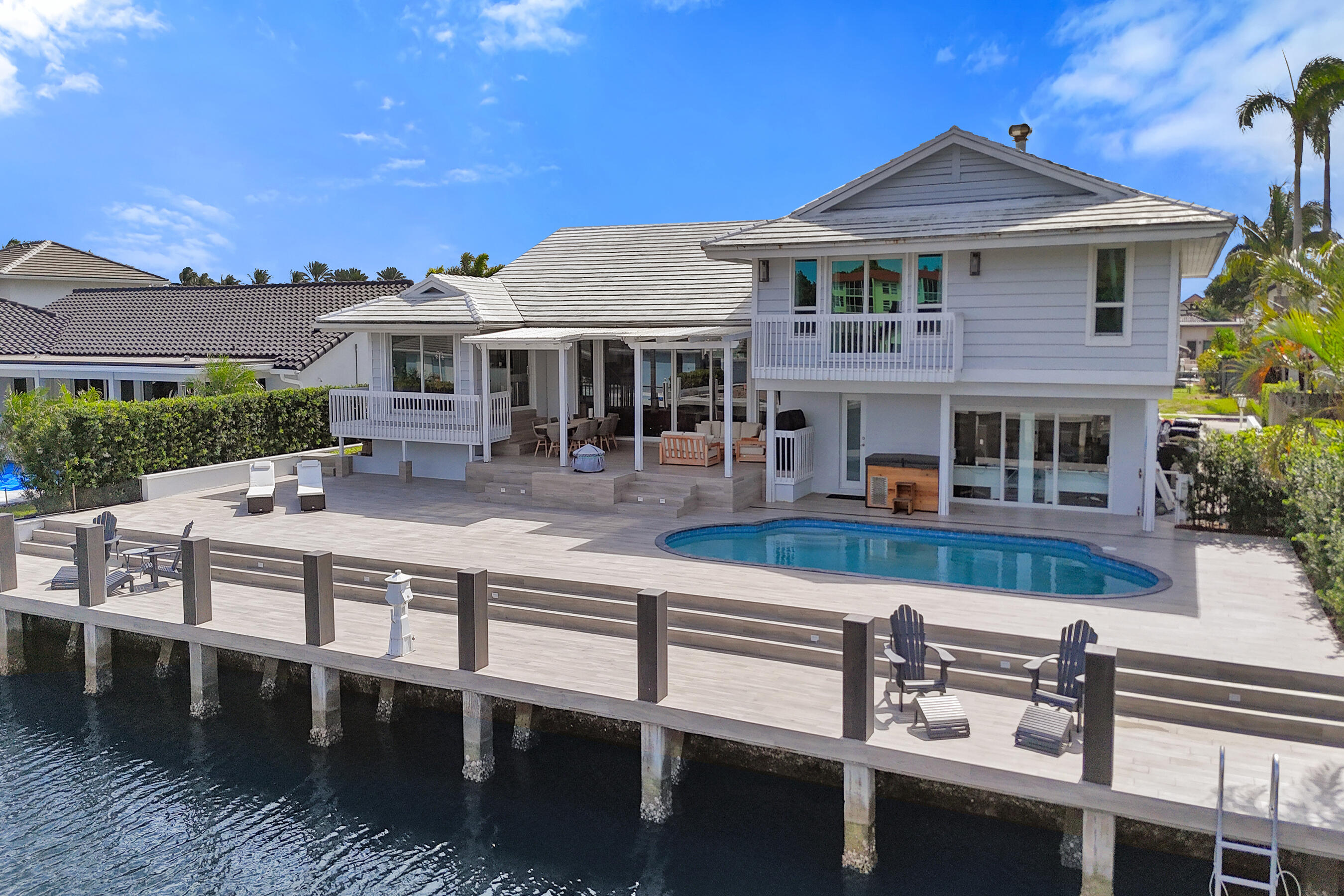 CORAL KEY VILLAS SEC 9 - Residential