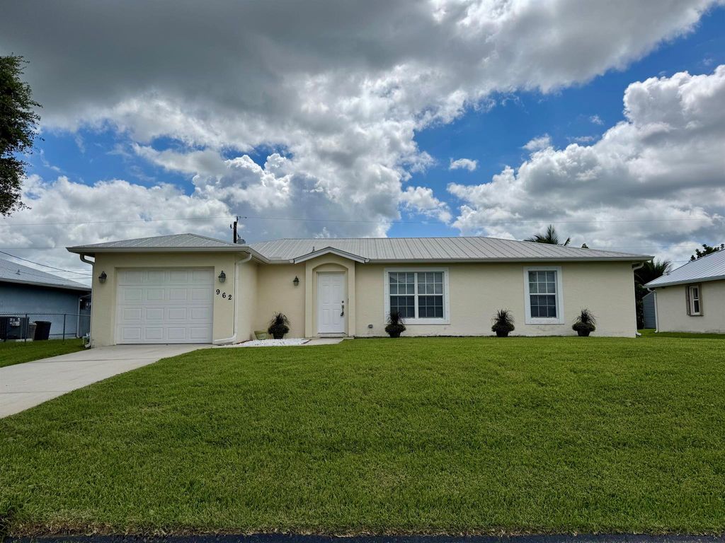 Photo of 962 SW Haleyberry Avenue, Port Saint Lucie, FL 34953 (MLS # R11127952)