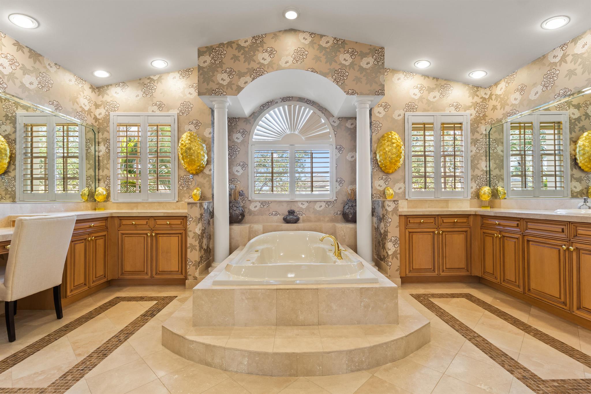 SATURNIA - Residential