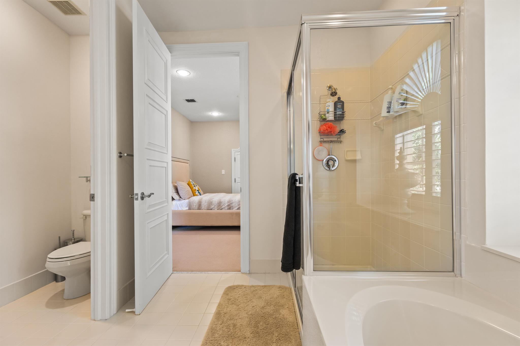 SATURNIA - Residential