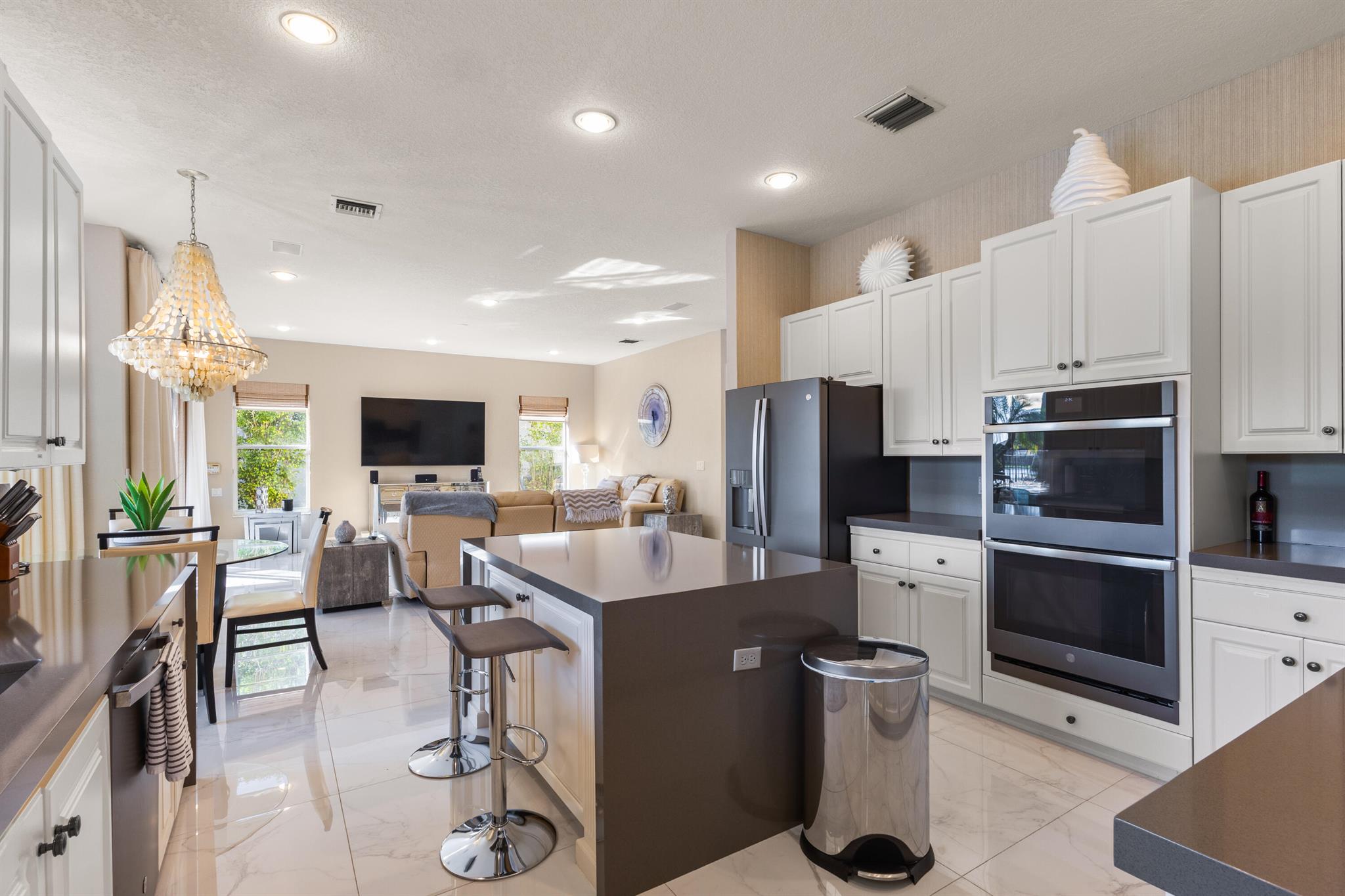 SATURNIA - Residential