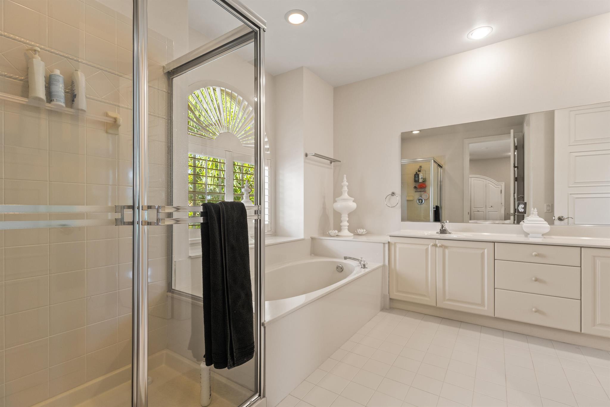 SATURNIA - Residential