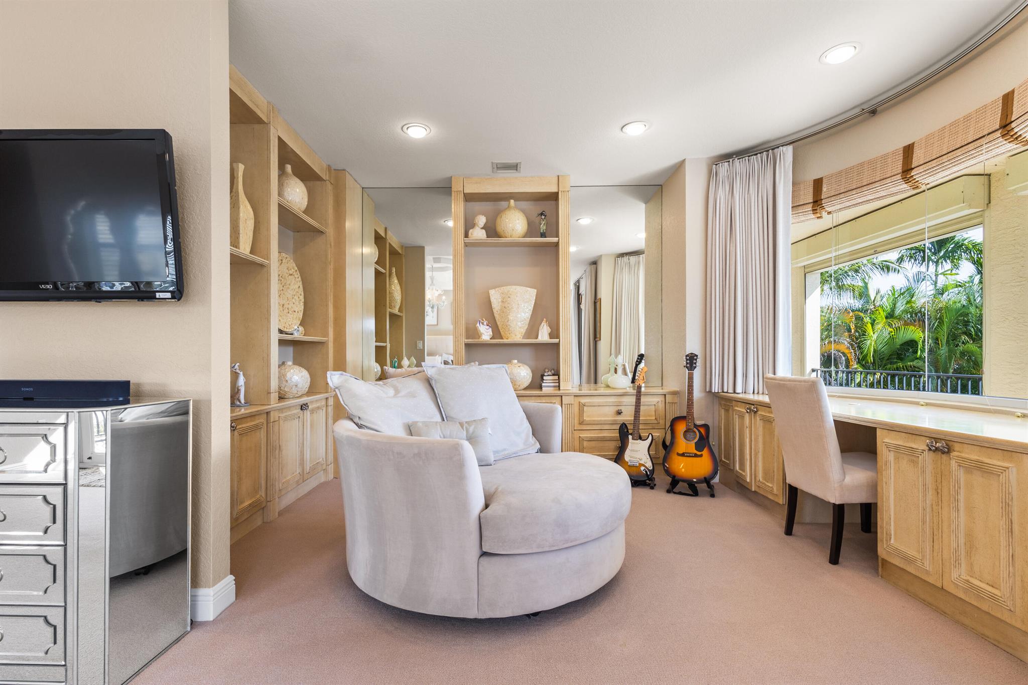 SATURNIA - Residential