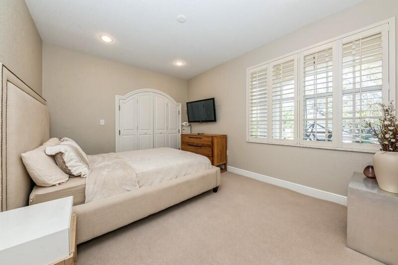 SATURNIA - Residential