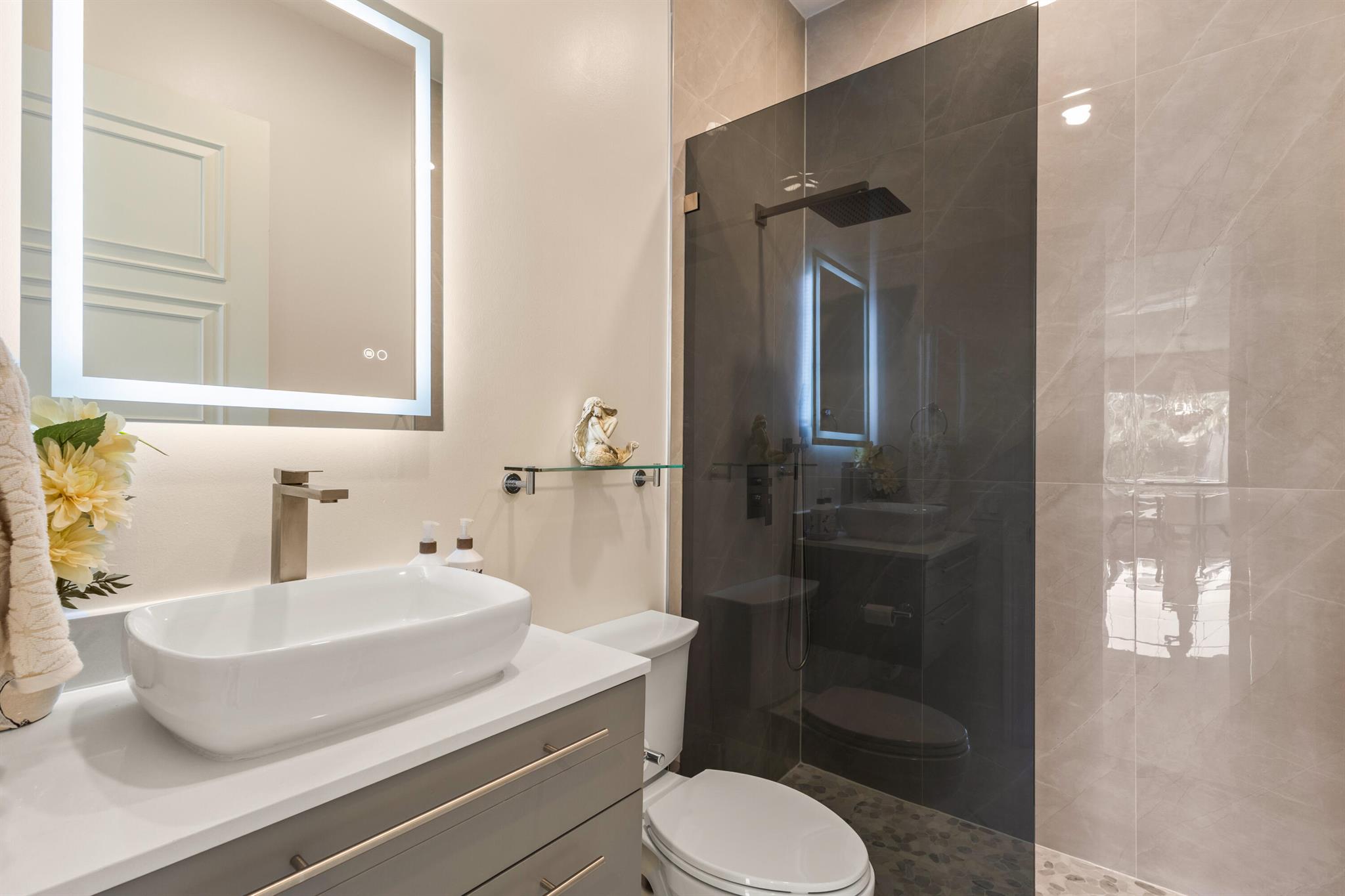 SATURNIA - Residential