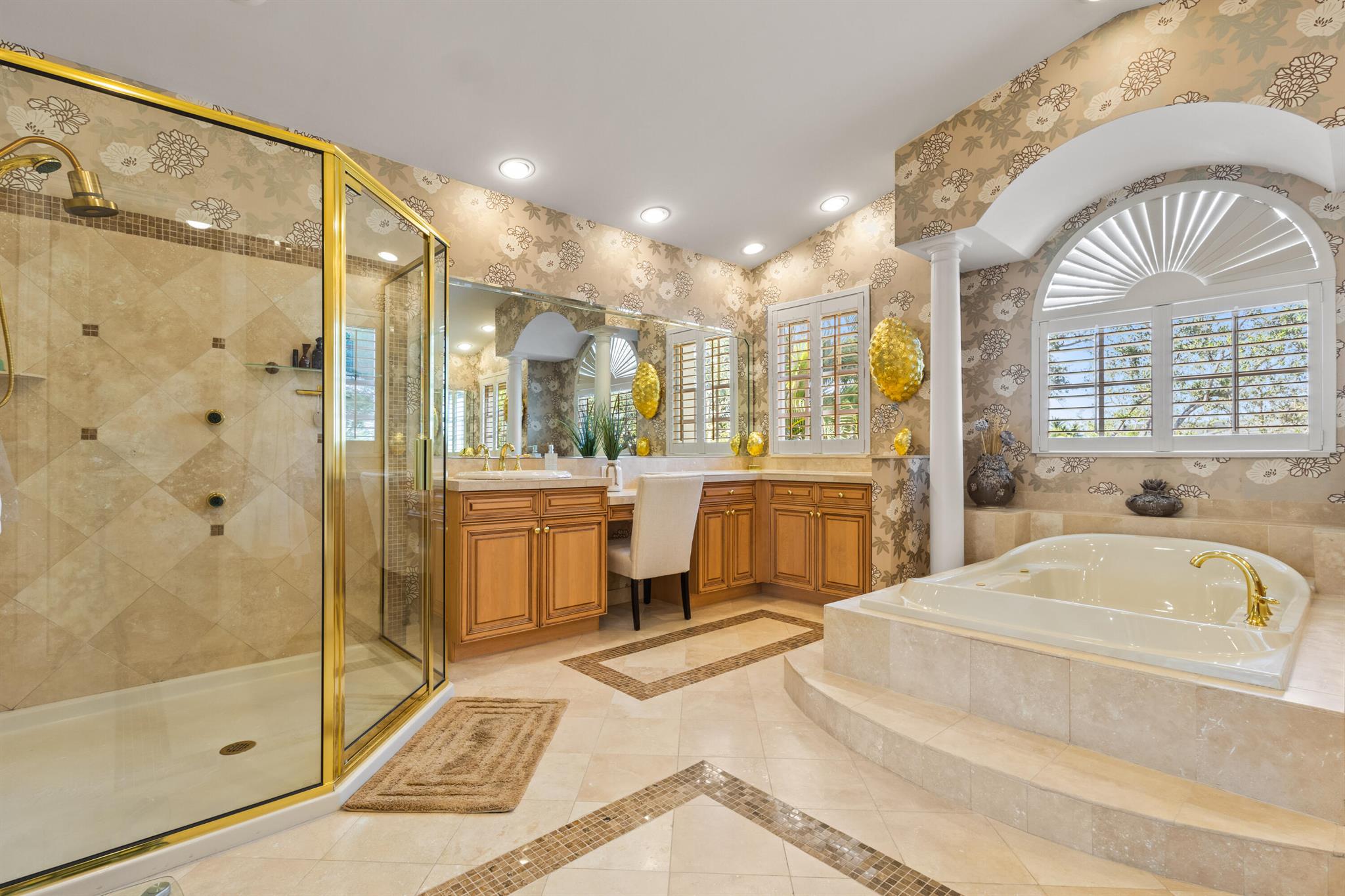 SATURNIA - Residential