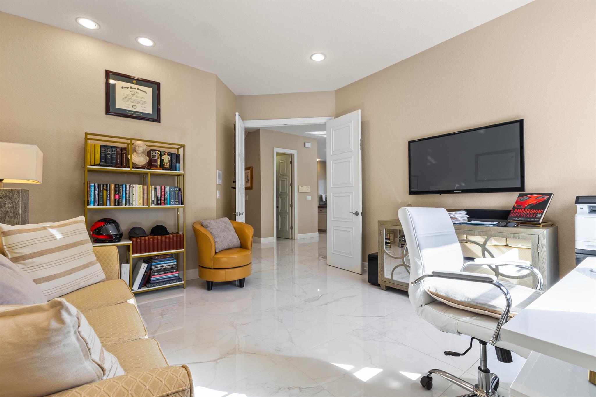 SATURNIA - Residential