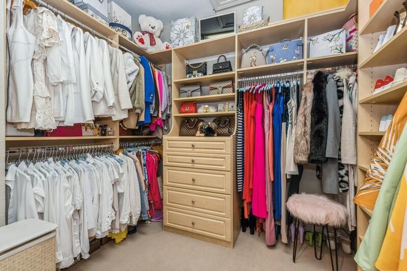 SATURNIA - Residential