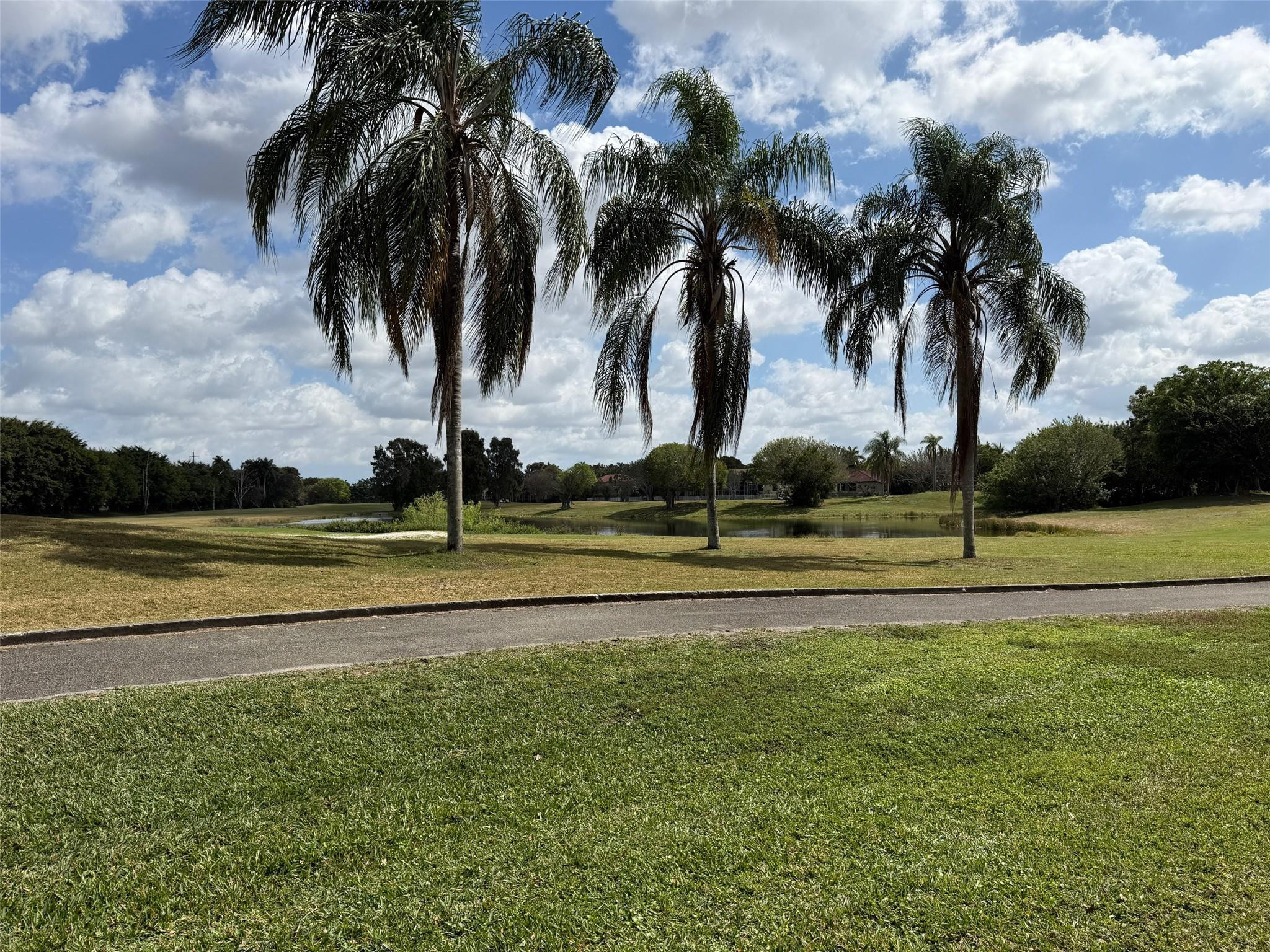 Las Verdes - Residential