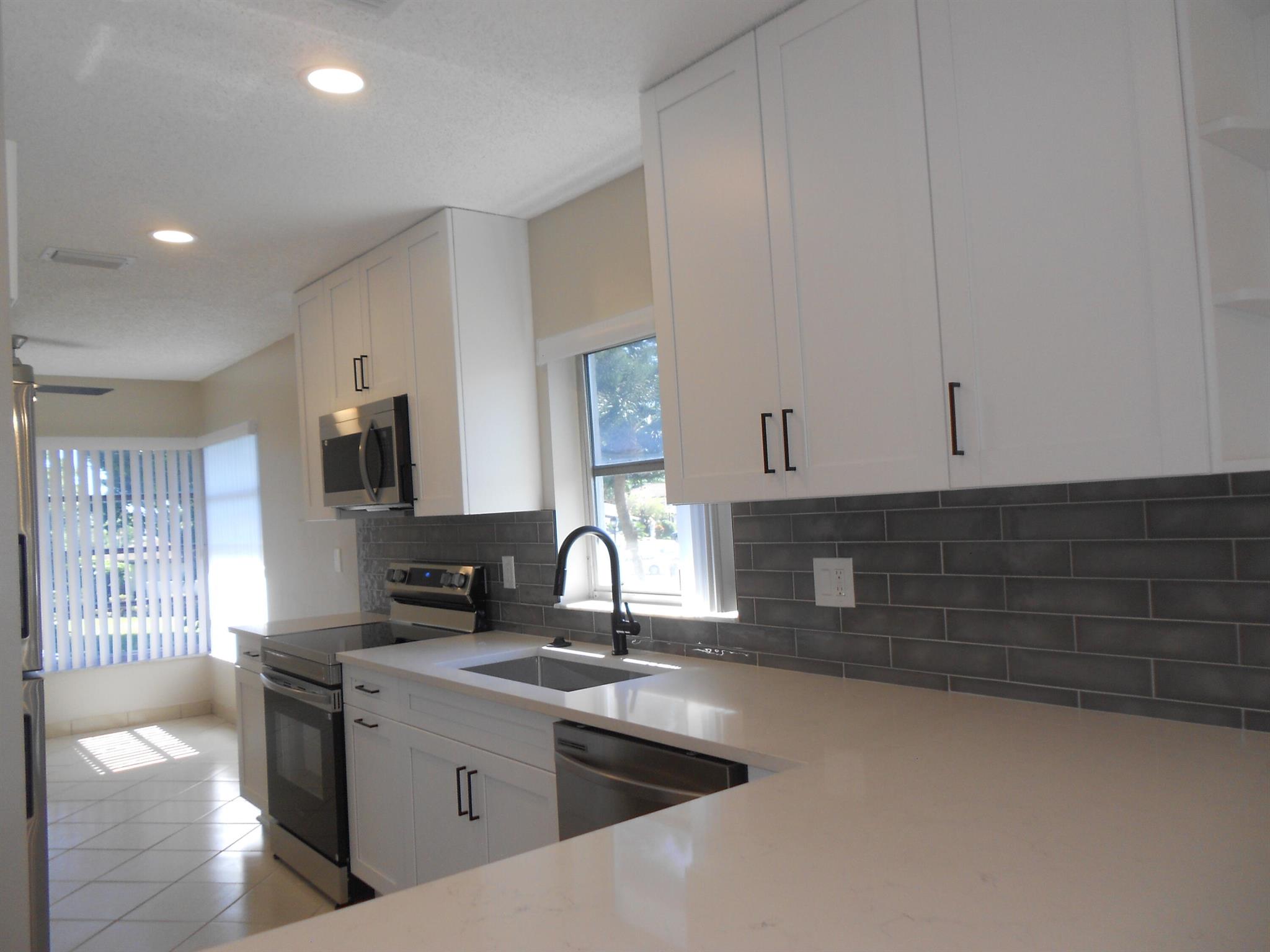 PALM GREENS AT VILLA DEL - Residential Lease