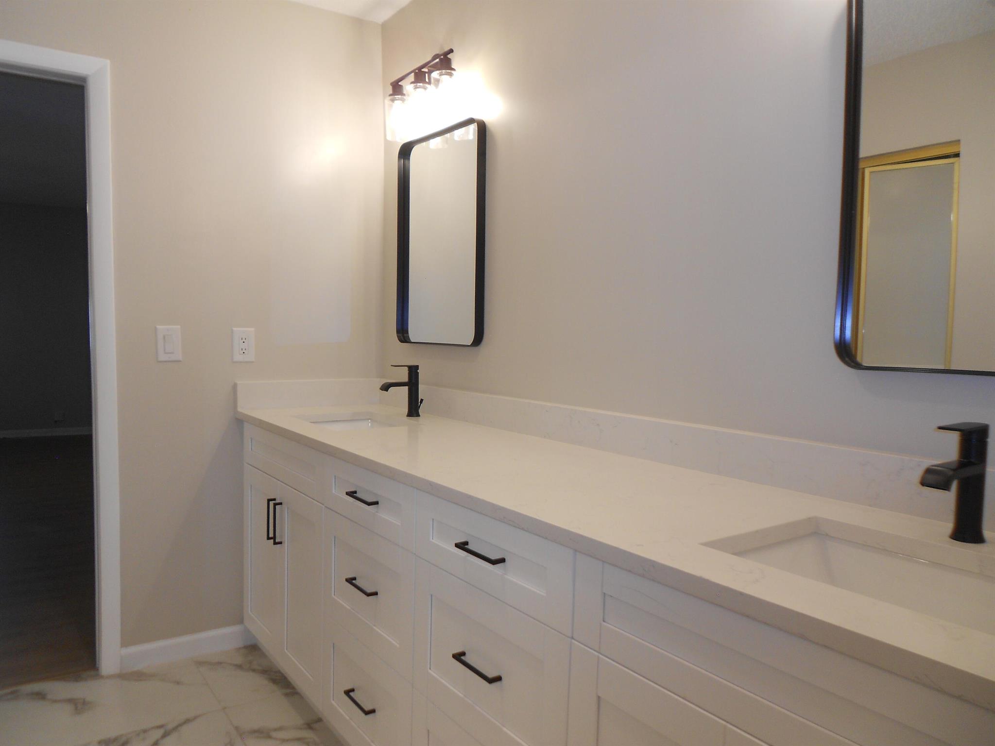 PALM GREENS AT VILLA DEL - Residential Lease