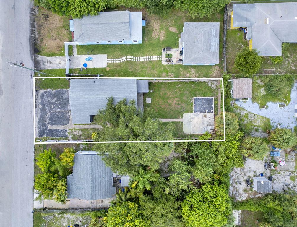 INLET GROVE - Residential Lease