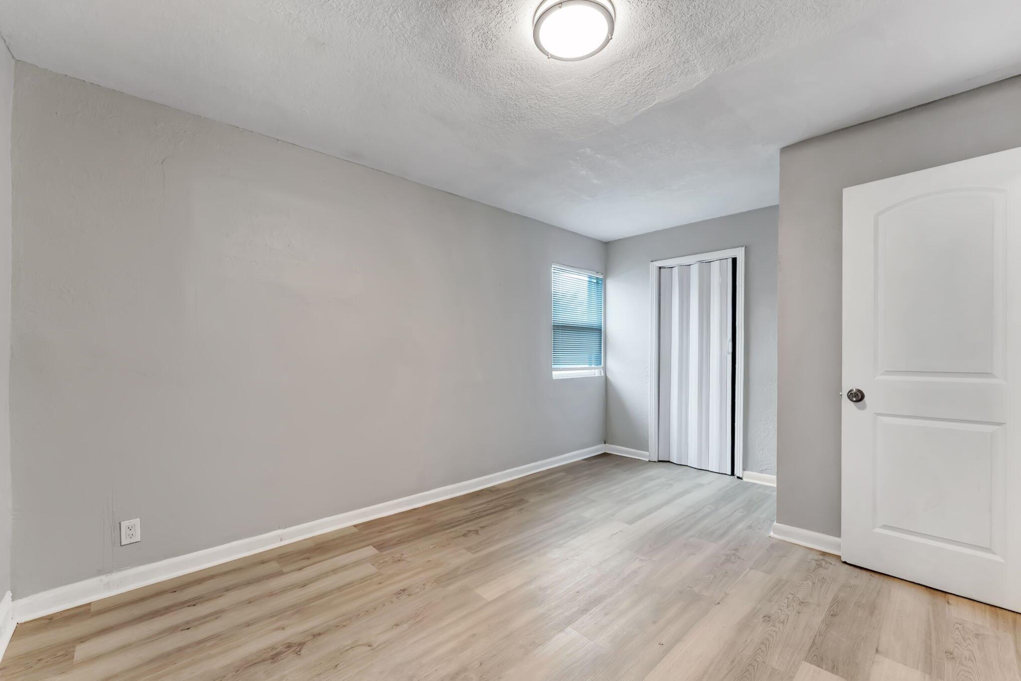 INLET GROVE - Residential Lease