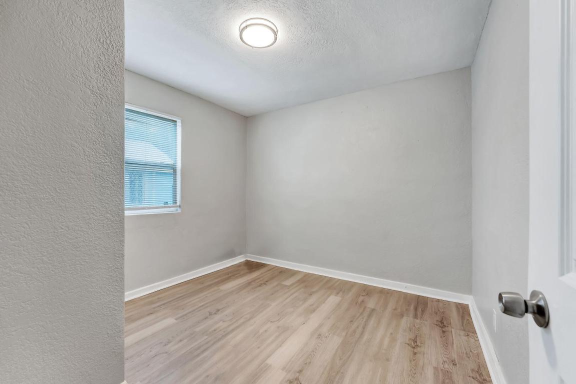 INLET GROVE - Residential Lease