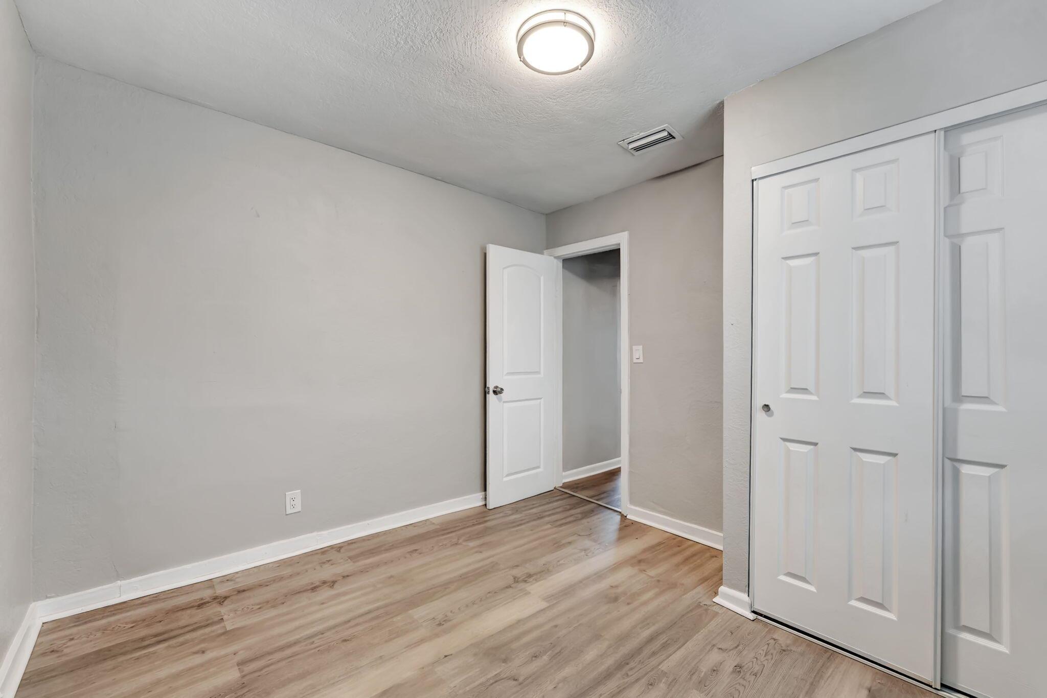 INLET GROVE - Residential Lease