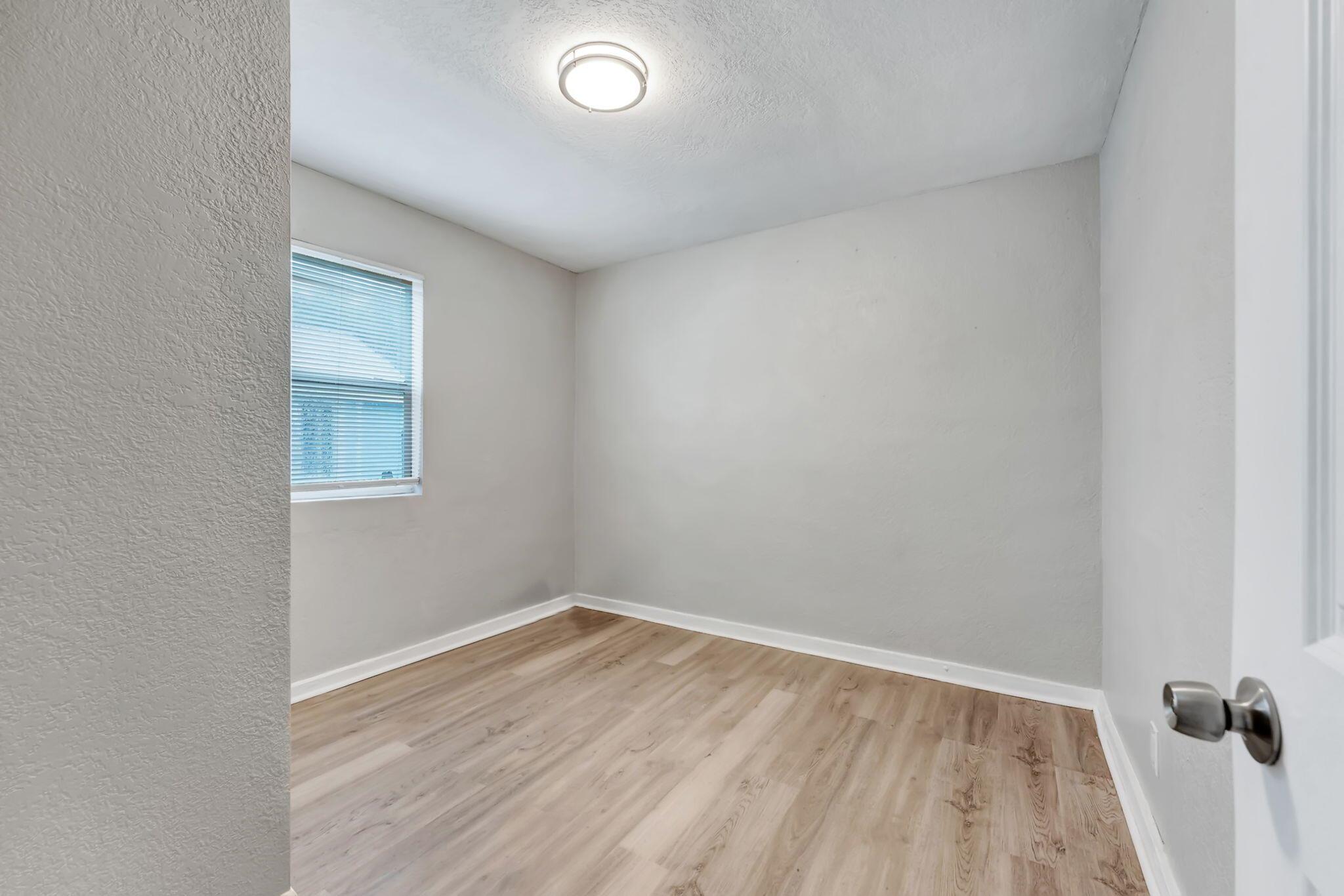 INLET GROVE - Residential Lease