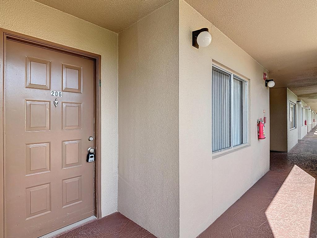 SUFFOLK AT CENTURY VILLAGE - Residential