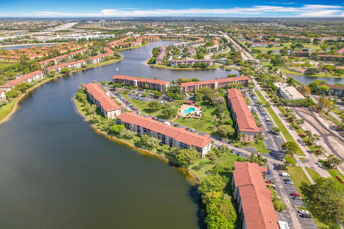 SUFFOLK AT CENTURY VILLAGE - Residential