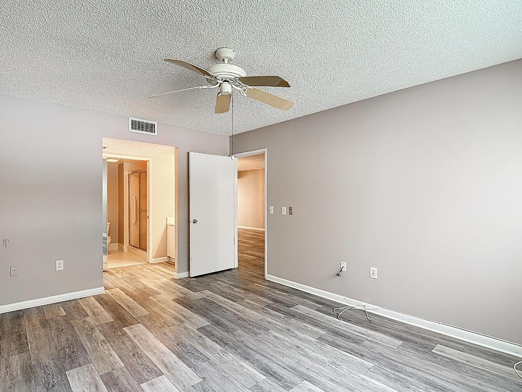 SUFFOLK AT CENTURY VILLAGE - Residential