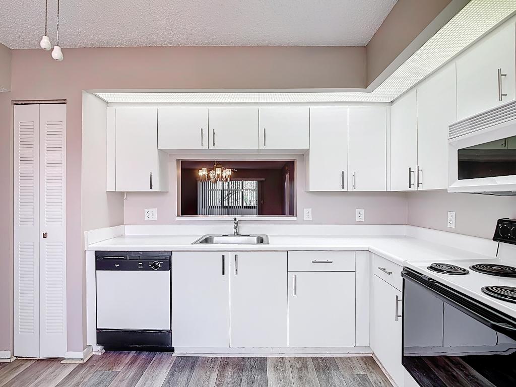 SUFFOLK AT CENTURY VILLAGE - Residential