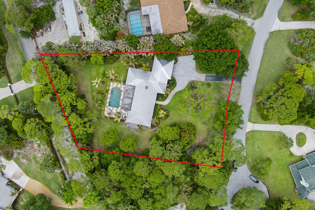Photo of 19785 Castlewood Drive, Jupiter, FL 33458 (MLS # B26016447)