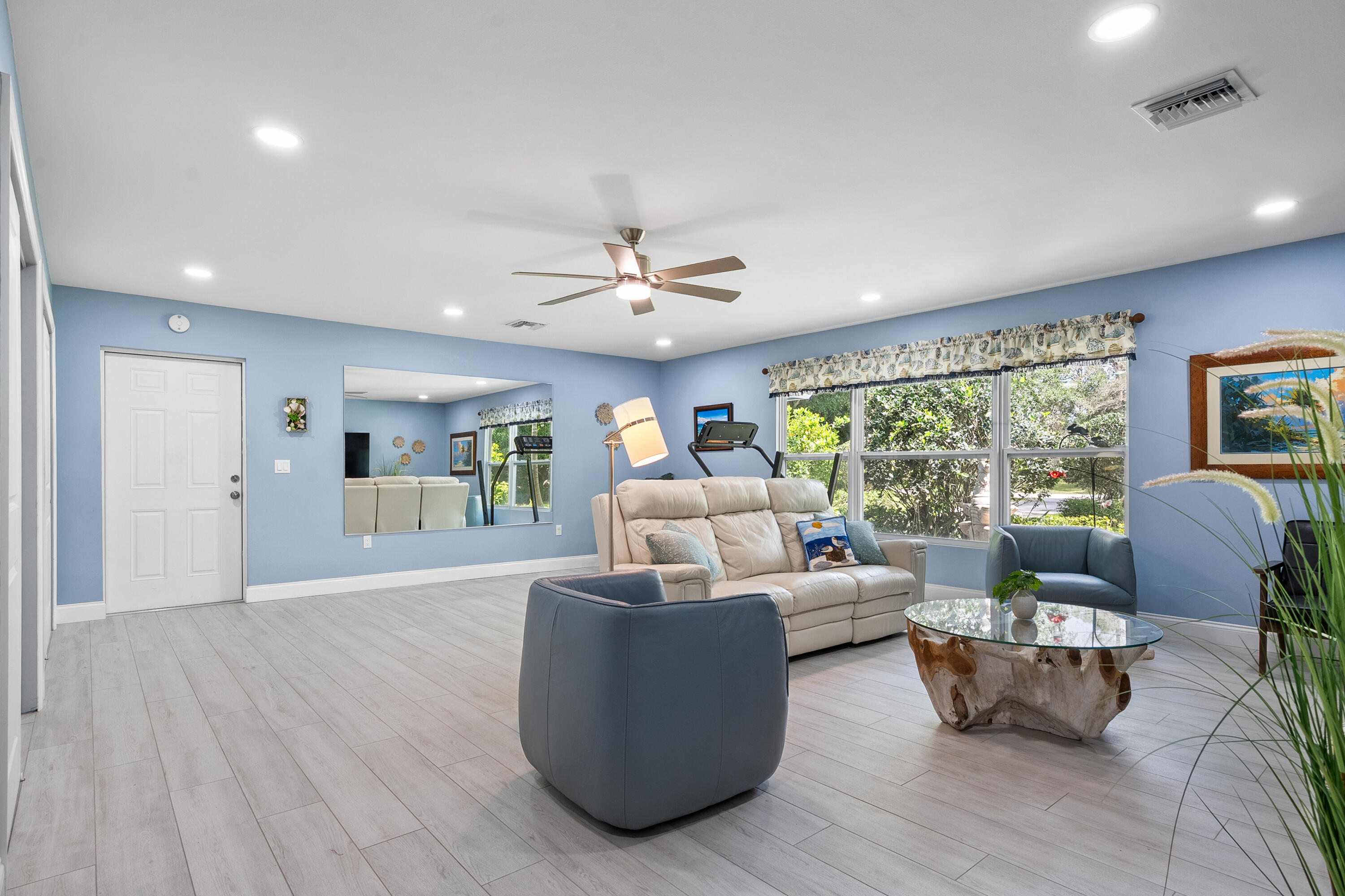 IMPERIAL WOODS - Residential