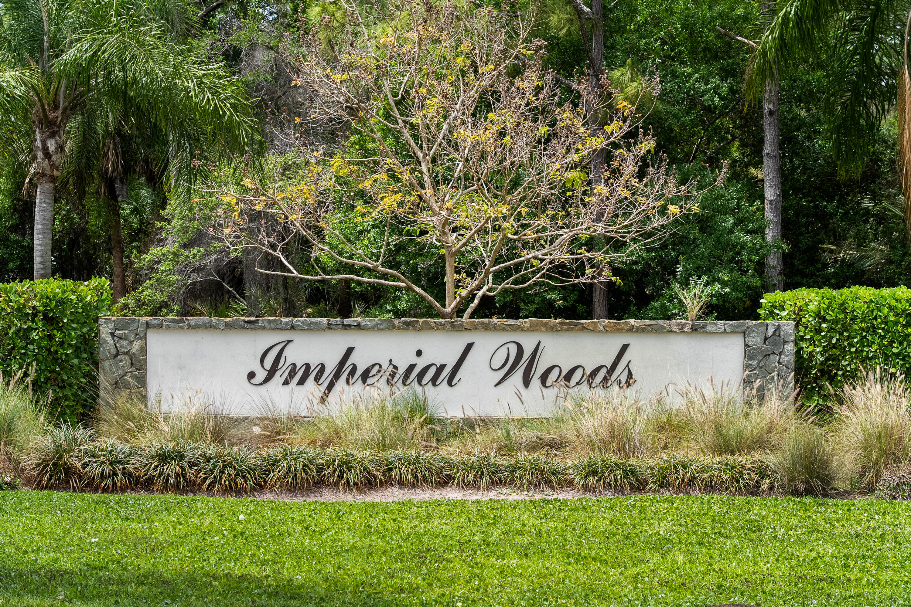 IMPERIAL WOODS - Residential