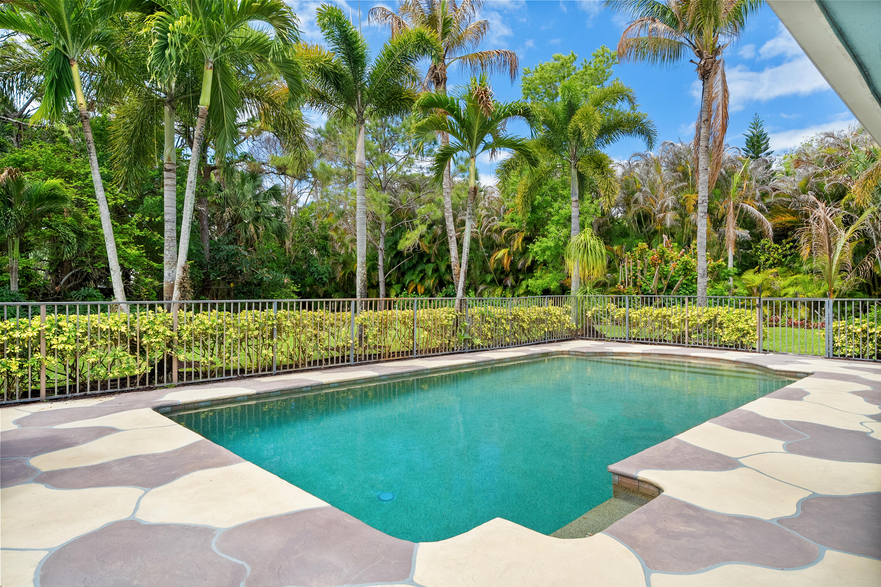 IMPERIAL WOODS - Residential