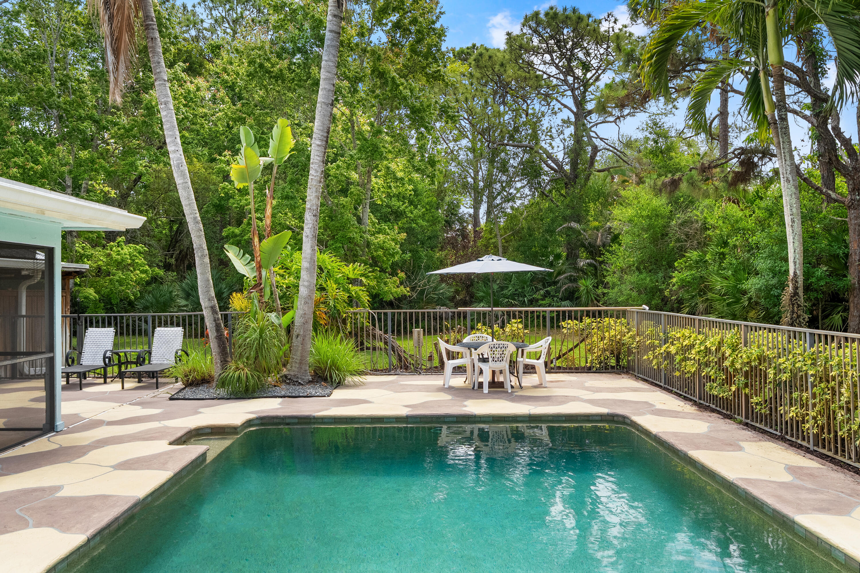 IMPERIAL WOODS - Residential