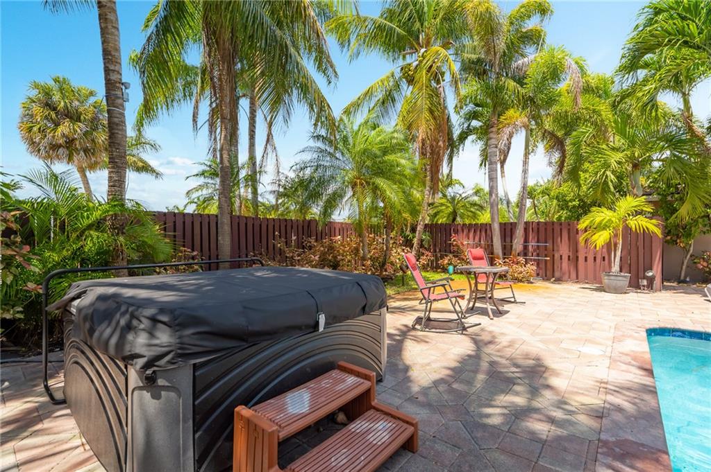 Poinsettia Heights - Residential