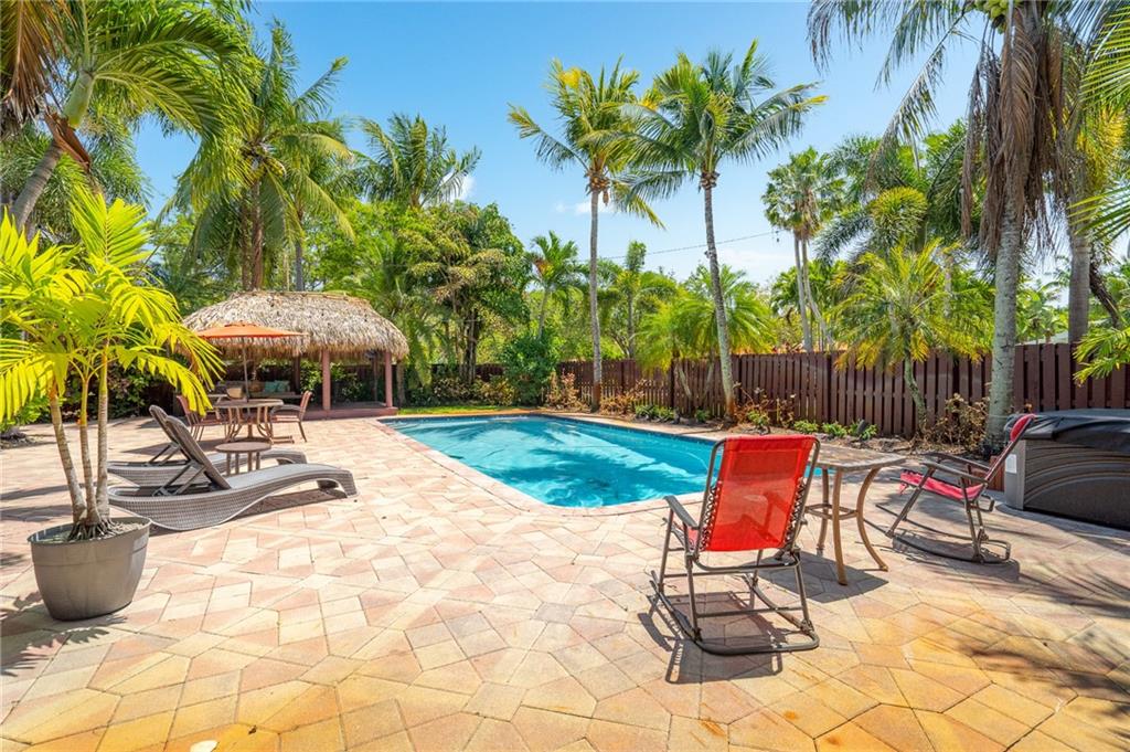 Poinsettia Heights - Residential