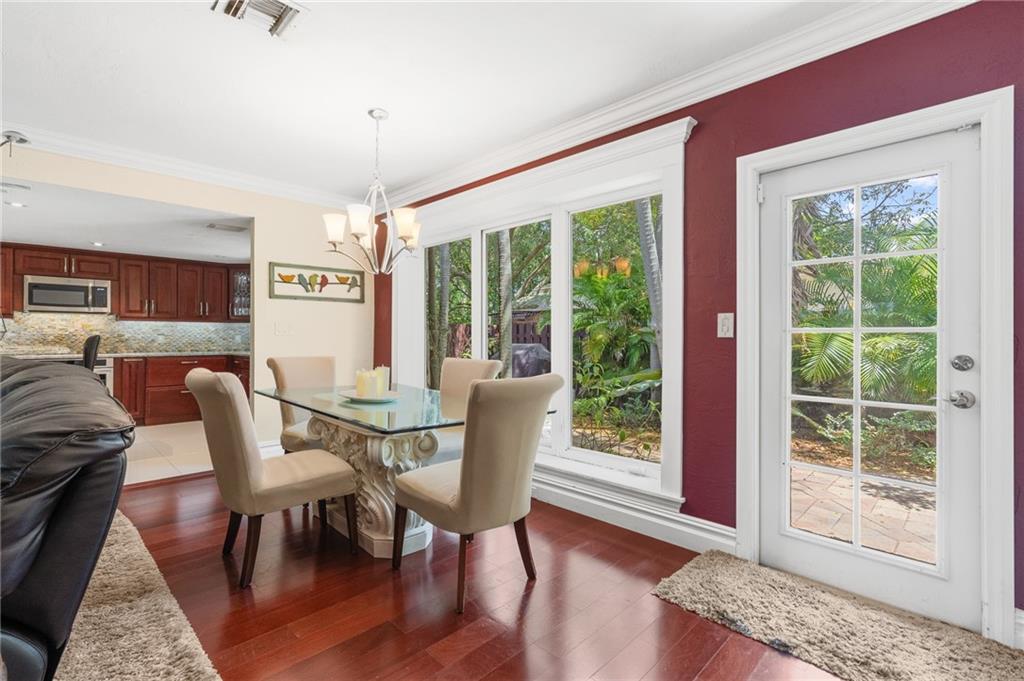 Poinsettia Heights - Residential