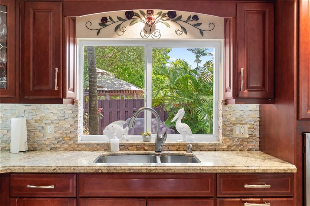 Poinsettia Heights - Residential