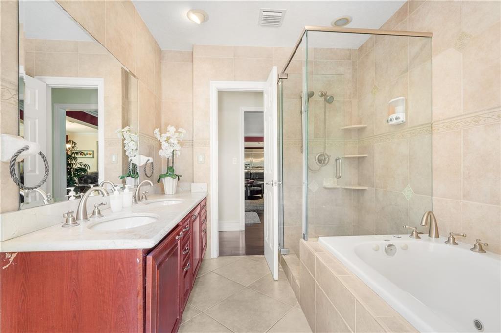 Poinsettia Heights - Residential