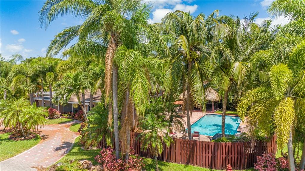 Poinsettia Heights - Residential