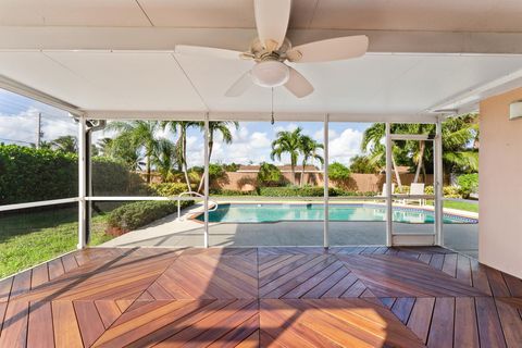 A home in Lake Clarke Shores