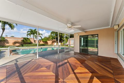 A home in Lake Clarke Shores