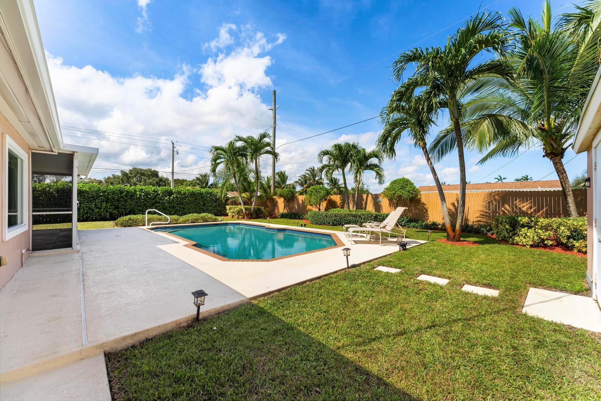 LAKE CLARKE HEIGHTS - Residential