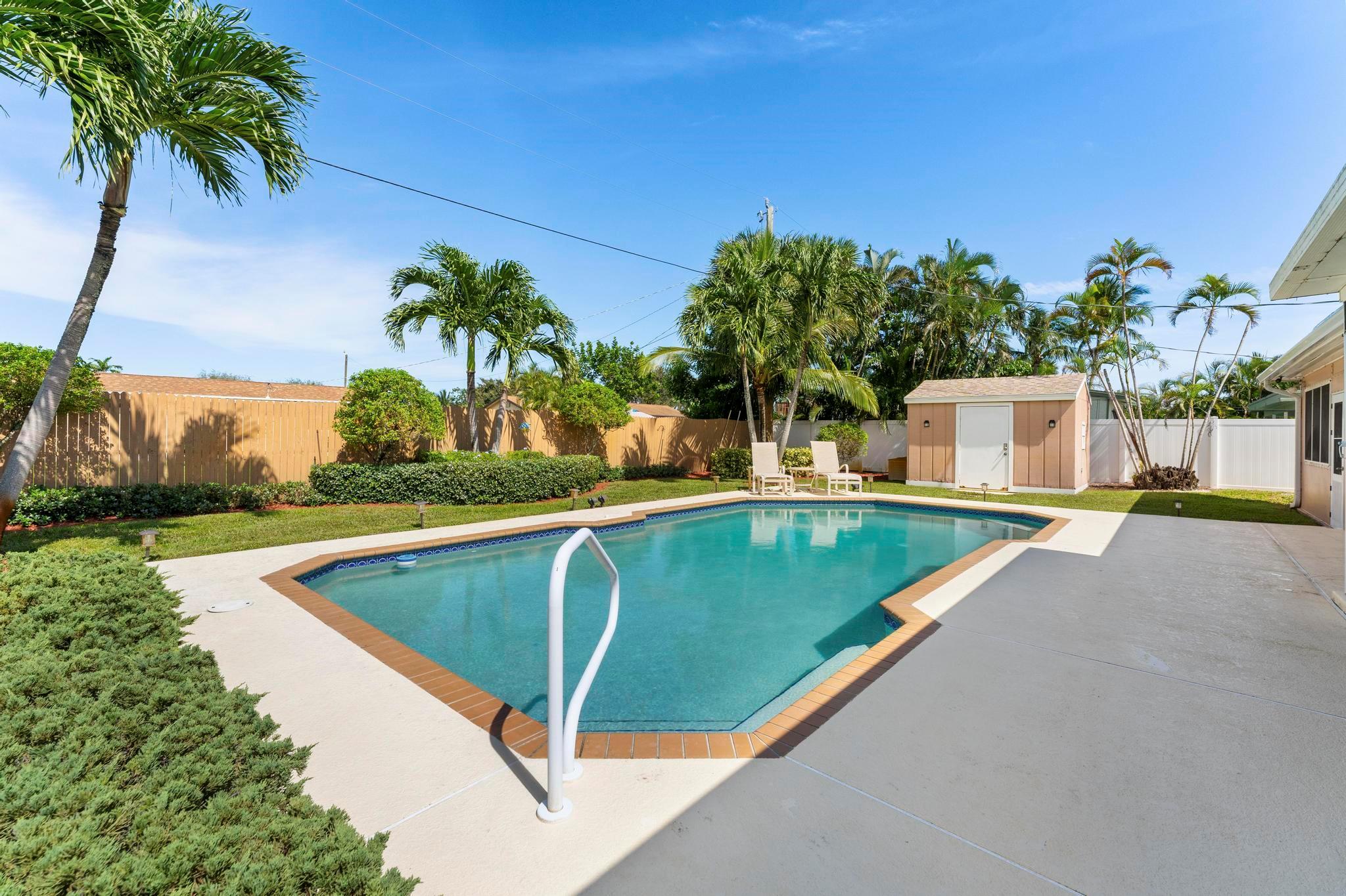 LAKE CLARKE HEIGHTS - Residential