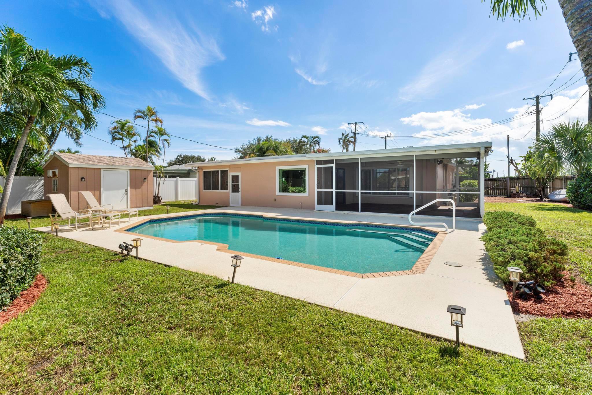 LAKE CLARKE HEIGHTS - Residential