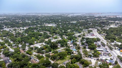 2004 Easter Avenue Fort Pierce FL 34950